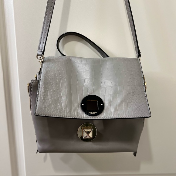 Kate Spade Grey Versatile Crossbody Bag - Picture 3 of 9